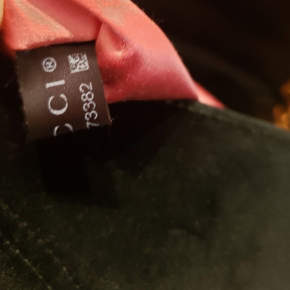 ❌SOLD❌ GUCCI Black Velvet Small GG Marmont - Picture 4 of 16